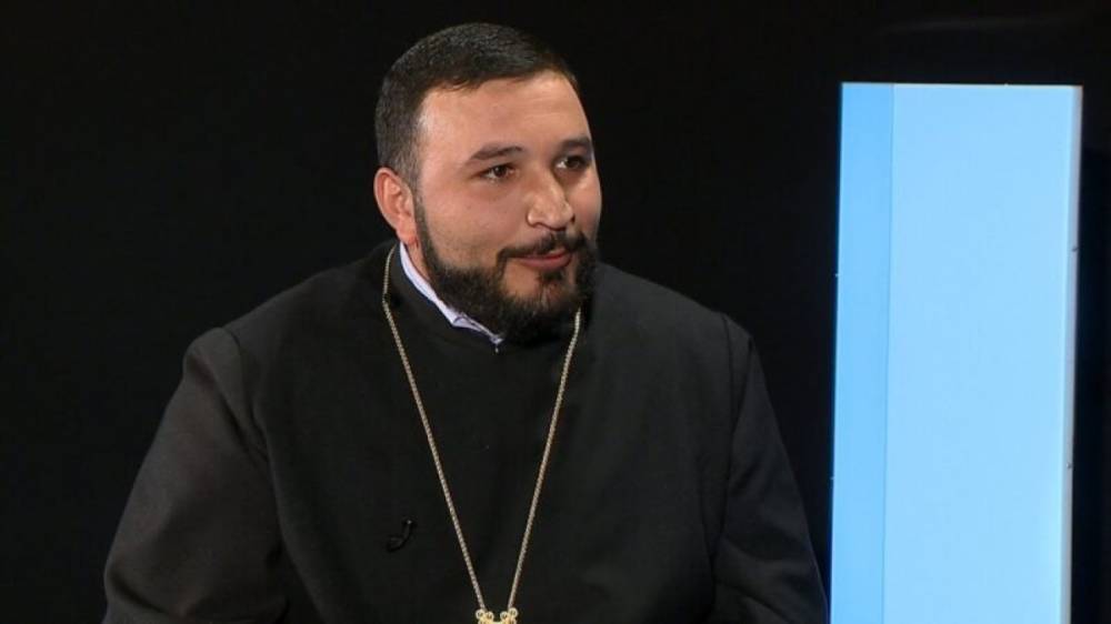 Մեր հավատացյալ մայրիկները կարծում էին, որ ընծայաբերված խունկն իր նպատակին է օգտագործվում. Տեր Զարեհ