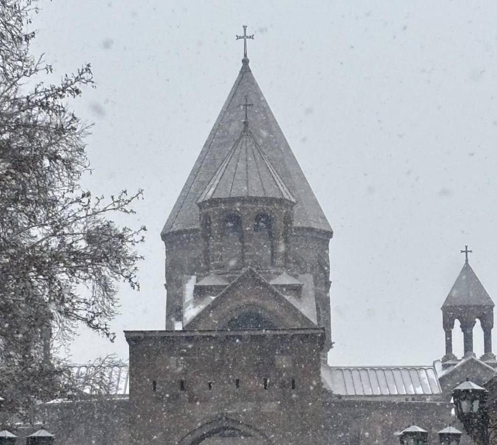 Մայր Աթոռը խստորեն դատապարտում է ՀՀ Սահմանադրության և օրենքների բացահայտ խախտումներով իշխանությունների հերթական միջամտությունը Եկեղեցու ներքին գործերին