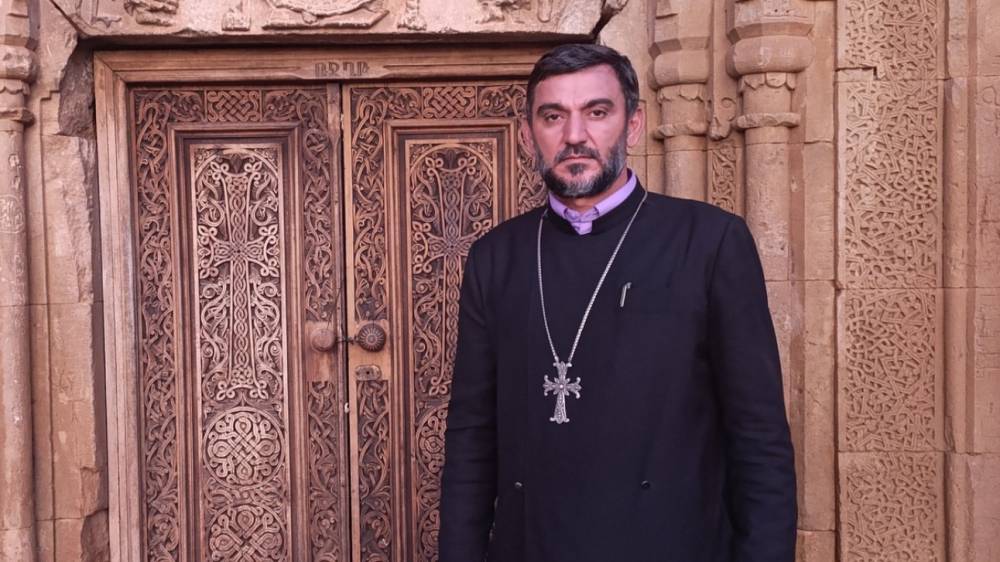 Կարդալով «Անասնաֆերմա»-ն՝ գուցե հասկանաք, թե ինչո՞ւ կամ ինչպե՞ս տեղի ունեցավ հեղափոխությունը Հայաստանում. Տեր Ներսես