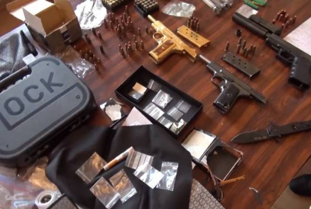 Սարյանի հափշտակված գծանկարներ, թմրանյութ, ատրճանակներ․ հետախուզում է հայտարարվել Ալեքսանդր Սարգսյանի որդու՝ Նարեկ Սարգսյանի նկատմամբ (տեսանյութ)