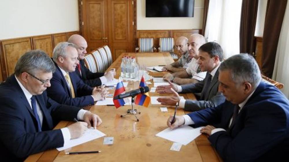 Օսիպյանը հանդիպել է ՀՀ-ում ՌԴ արտակարգ և լիազոր դեսպանի հետ (տեսանյութ)