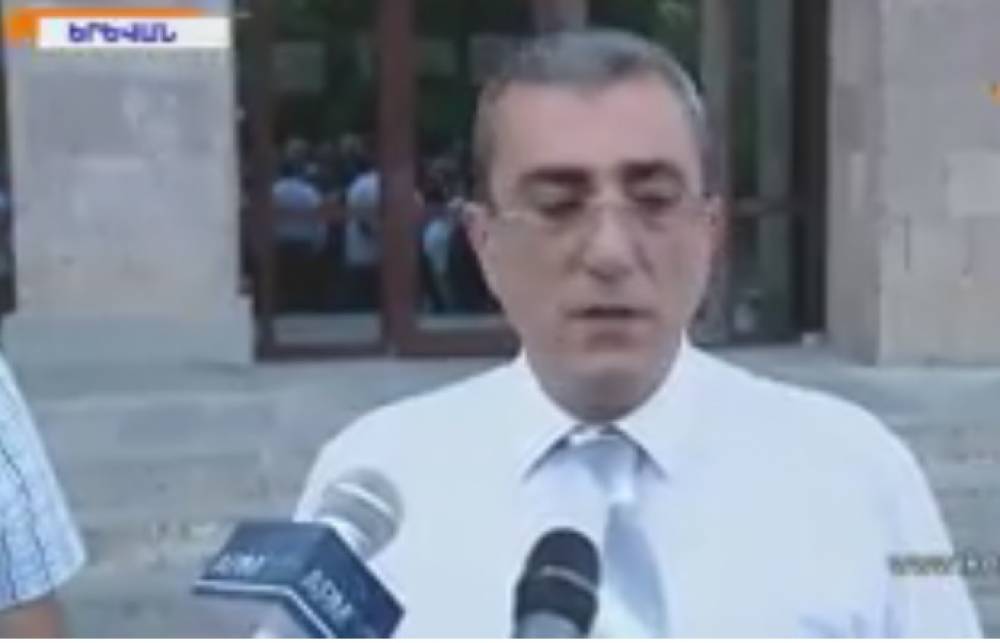 Արդեն 22 օր է` Էդուարդ Բաբայանն անհիմն անազատության մեջ է պահվում. Վ.Հարությունովը հարցաքննվել է