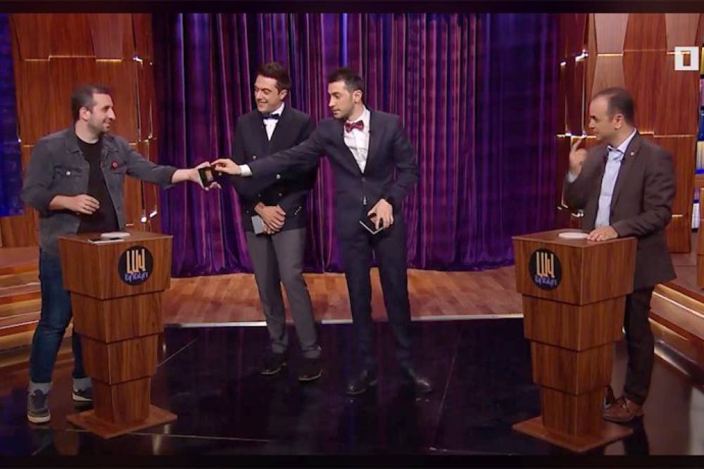 «Գուշակիր էս տղու անգլերենը»՝ խաղ Գլենդելի քաղաքապետ Զարեհ Սինանյանի հետ. Լավ երեկո