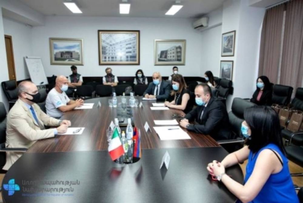 Արսեն Թորոսյանն ընդունել է Իտալիայից ժամանած բժիշկների թիմի ղեկավարին