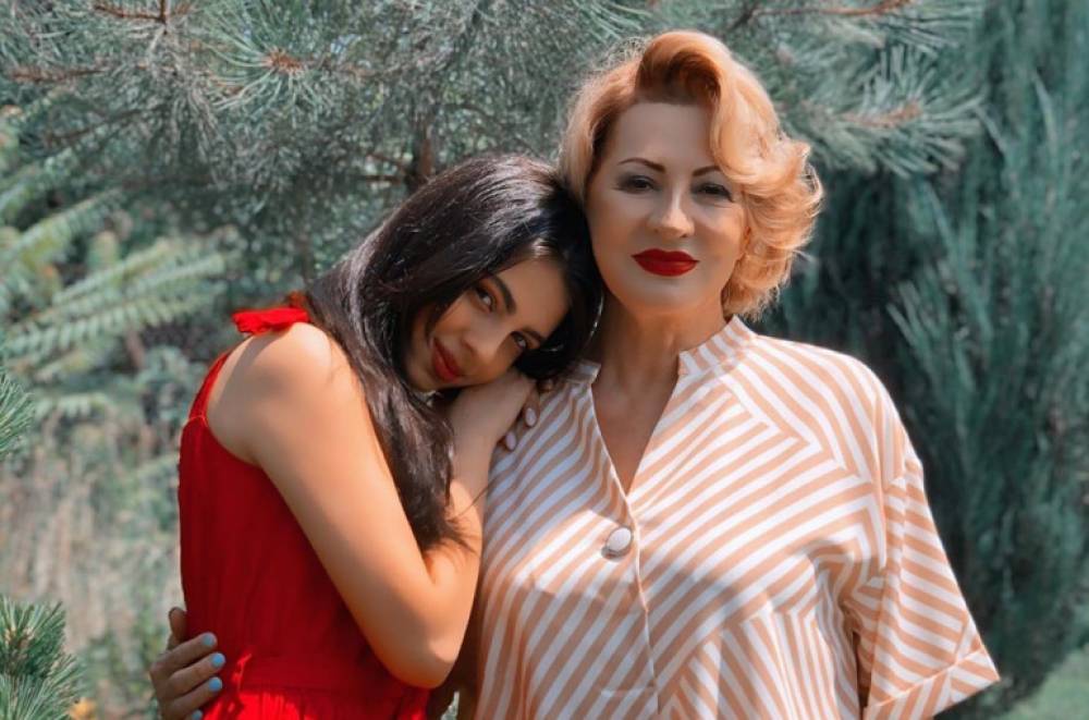 «Ավելի հուզիչ ծննդյան օր չեմ ունեցել». Սոֆի Դևոյանը` 71-ամյակին կորոնավիրուսով վարակված լինելու և իրեն մատուցված անակնկալի մասին
