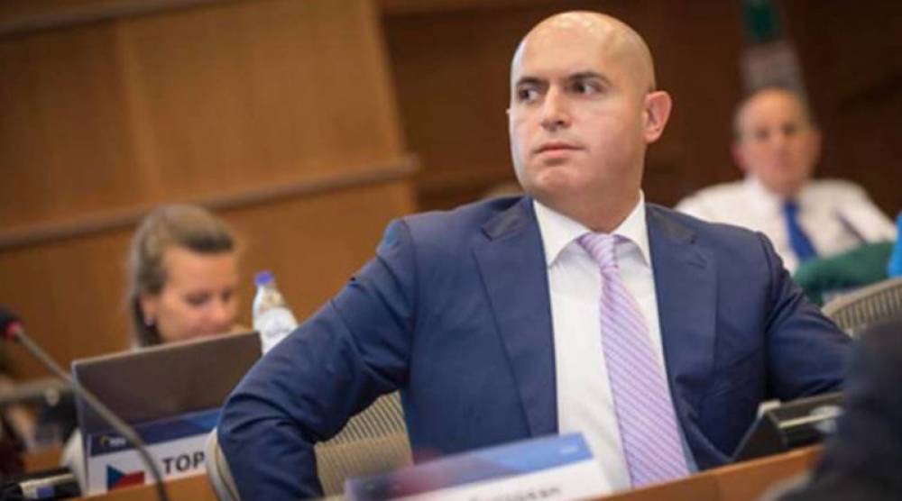 Պարետա-կորոնային սիլոգիզմ․ Արմեն Աշոտյան