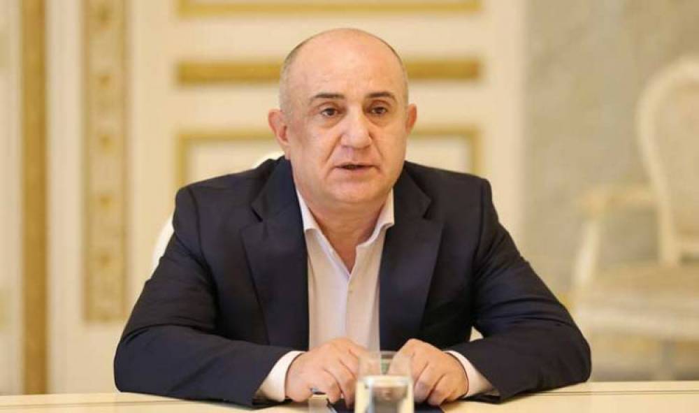 Բաբայանը «դերի» մեջ է․ «Փաստ»
