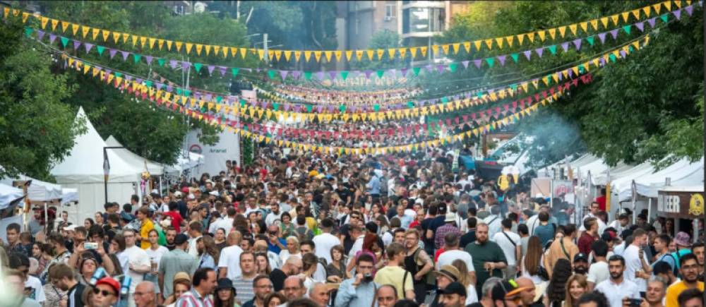 «Փաստ». Անփառունակ... «փառատոնացավ» ու ոգու սով