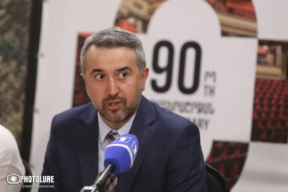 Ո՞վ կփոխարինի Արա Խզմալյանին․ «Հրապարակ»