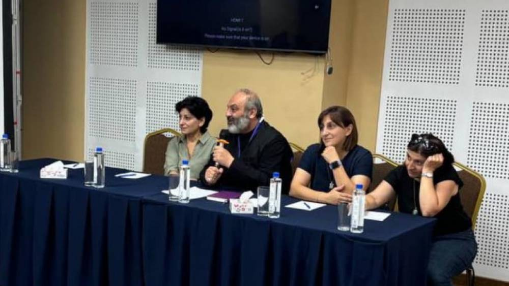 Բագրատ Սրբшզшնը հանդիպել է Շարժման խոսնակների՝ հանրային կարծիքի առաջատար գործիչների հետ