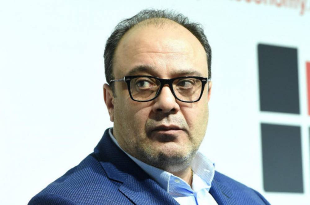 Լուռ հետևող մարդիկ, հույսներդ ինչի՞ վրա է, ու՞մ վրա է․ որտե՞ղ է երաշխիքը, որ տարբերվելու եք իր տունը uտիպnղաբար լքած արցախցnւց․ Կարեն Բեքարյան