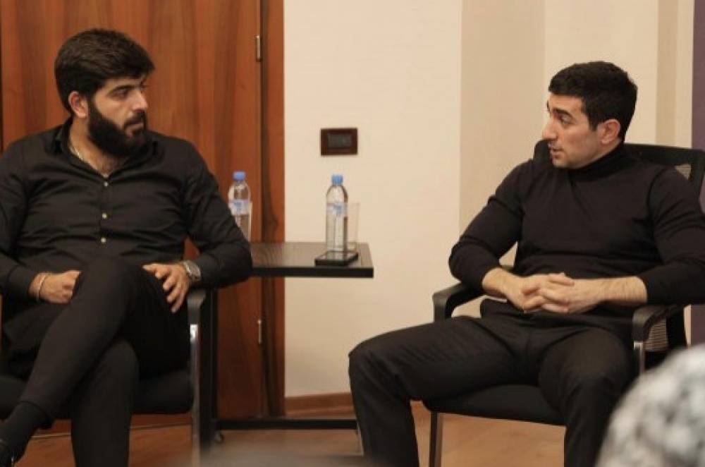 Քո բացակայությունը միշտ ենք զգալու, Հովո ջան. Լևոն Քոչարյան