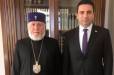 Ալեն Սիմոնյանն իրեն հավատացյալ մարդ է համարում ու վստահեցնում, թե իր համար Հայ առաքելական եկեղեցին սրբություն է