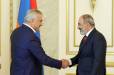Հարցումների համաձայն՝ Փաշինյանը վարկանիշով զիջում է Սամվել Կարապետյանին․ «Ժողովուրդ»