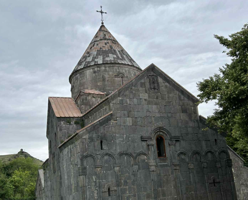 Սանահինի պատերը ճաք են տվել, անձրևաջրերը խարխլում են շինությունը