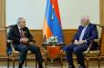 ԵԱՏՄ-ի հետ կապված խնդիրները նոր հնարավորություններ են բերել. Փաշինյանն ու Խաչատուրյանն են հանդիպել