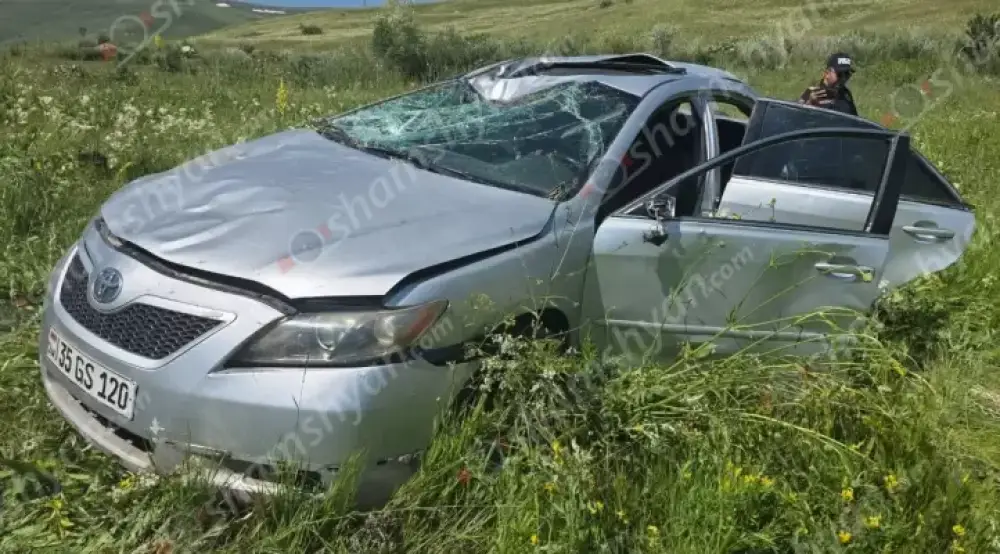 Սյունիքում «Toyota Camry»-ն գլխիվայր հայտնվել է դաշտում․ 6 վիրավորներից երկուսն անչափահասներ են