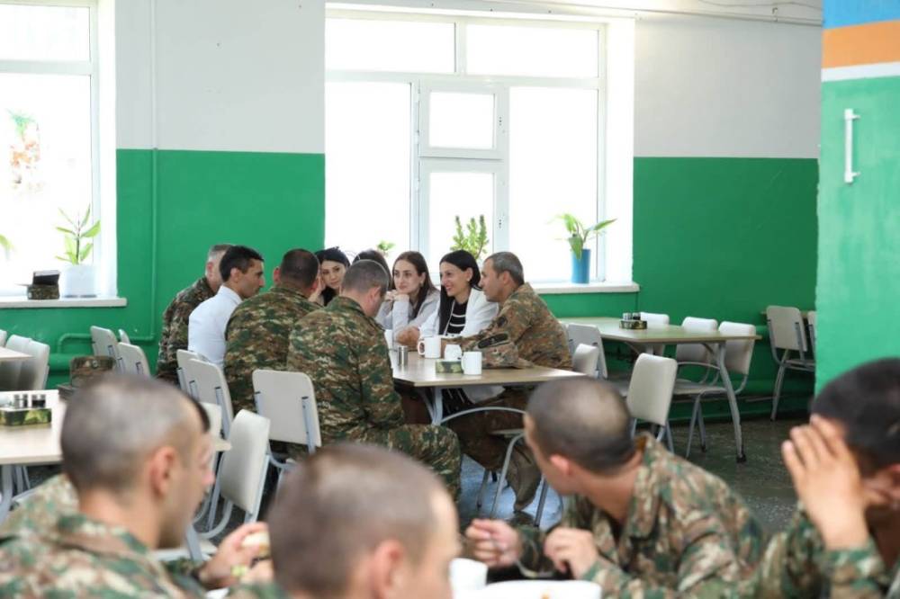 Անահիտ Մանասյանն այցելել է ՊՆ հատուկ բանակային կորպուսի ենթակա զորամաս