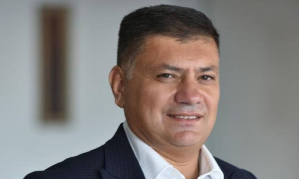 Համերաշխությունս ու հարգանքներիս հավաստիքը Գագիկ Ծառուկյանին, Անդրանիկ Թևանյանին, Արեգնազ Մանուկյանին, Արմեն Աշոտյանին, Ավետիք Չալաբյանին, Դավիթ Ղազինյանին, Աշոտ Եղիազարյանին ու քաղաքական գոր