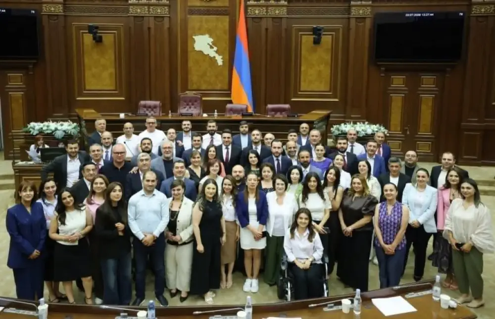 Ի՞նչ օրինաչափությամբ են պաշտոնների առաջադրվում․ «Փաստ»