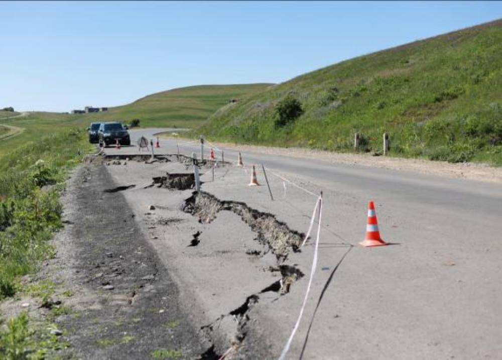 Աղբերք-Ճամբարակ հատվածում՝ մայրուղու մոտ 250 գծամետրն ամբողջությամբ քանդված է․ «Հրապարակ»