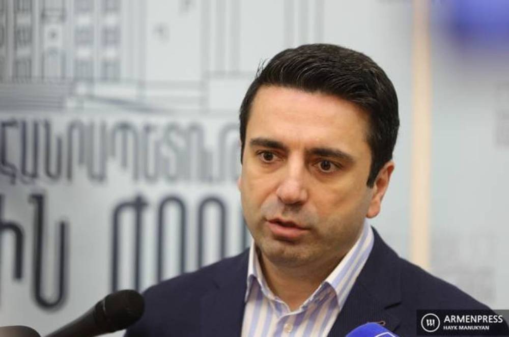 Փաշինյանը հերքեց տեղեկությունները, թե Ալեն Սիմոնյանը ցանկացել է Մեծ Բրիտանիայում դեսպան նշանակվել