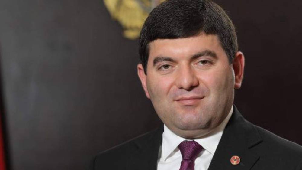 Այսօր Դավիթ Համբարձումյանը նշանակվեց Մասիսի գործող համայնքապետի խորհրդական