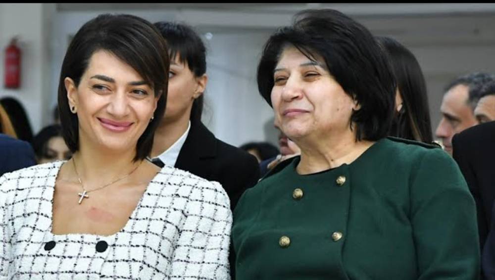 Հիշատակի տարբեր ձևեր կան. պատերազմում անմահացած Գևորգ Արշակյանի մայրը՝ պատերից զոհված տղաների նկարները հեռացնելու մասին