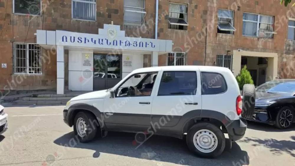 Ծեծկռտուք՝ Արմավիրի մարզում․ 53-ամյա տղամարդուն երեք հոգով «BMW» մակնիշի ավտոմեքենայով տեղափոխել են այլ վայր, ապա երեխաների ներկայությամբ ծեծի են ենթարկել