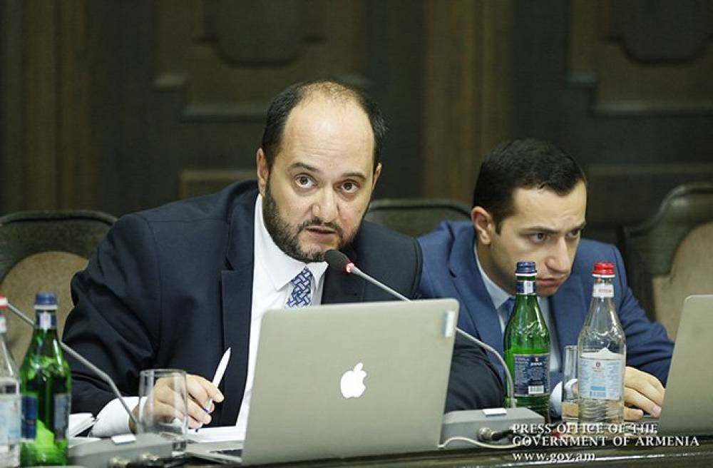 «Դեմոյանն ո՞վ է, ինքը որևէ պաշտոն չունի ցեղասպանության թանգարանում». Արայիկ Հարությունյան