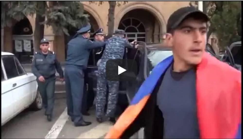 Համացանցում տարածվում է Շարմազանովի եղբոր բռնի գործողությունների տեսանյութը