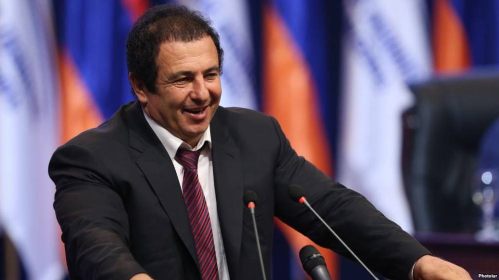 Գ. Ծառուկյանը խոշոր պարգևներ է հանձնել հաղթանակած բազմակարտիկներին և եռամարտիկներին