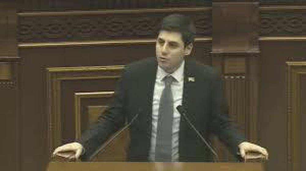 Դե որ էդպես է, մենք էլ սրանից հետո կասենք «փայլուն ընդդիմություն», «սիրուն աղջիկ տիկին Սամսոնյան» ու խնդրում ենք դրանից չնեղվեք․ Սուրեն Գրիգորյան Դե որ էդպես է, մենք էլ սրանից հետո կասենք «փայլուն ընդդիմություն», «սիրուն աղջիկ տիկին Սամսոնյան» ու խնդրում ենք դրանից չնեղվեք․ Սուրեն Գրիգորյան