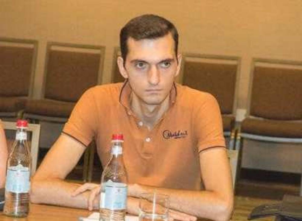 Դանակահարել են Ռեֆորմիստների կուսակցության խորհրդի անդամ Արմեն Ամիրջանյանին. Վահան Բաբայան Դանակահարել են Ռեֆորմիստների կուսակցության խորհրդի անդամ Արմեն Ամիրջանյանին. Վահան Բաբայան