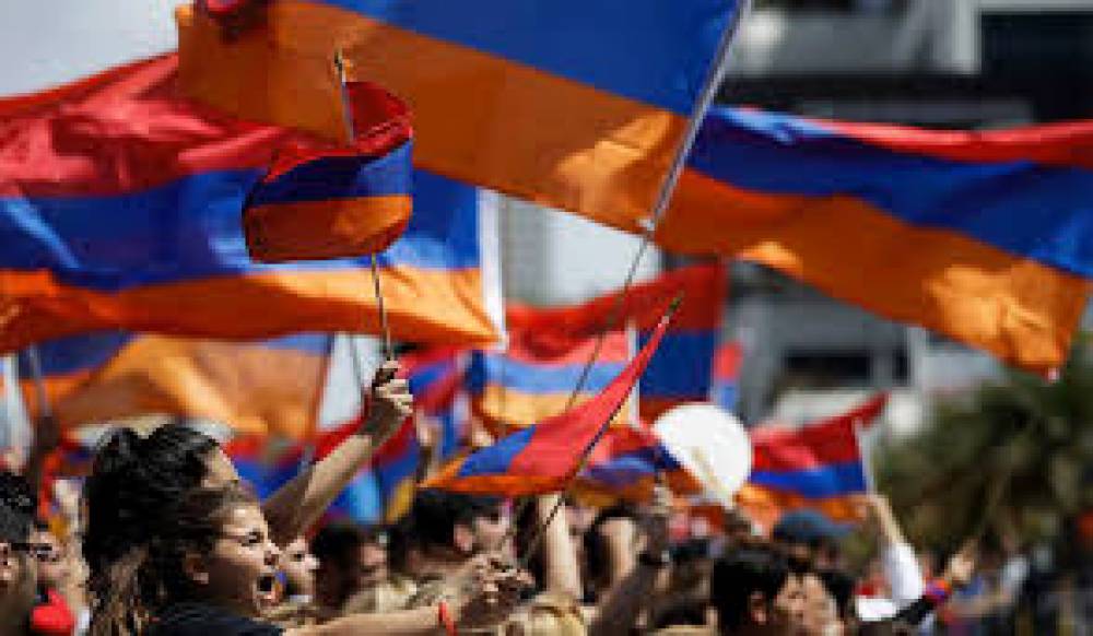 Այսօր հայկական դրոշի օրն է