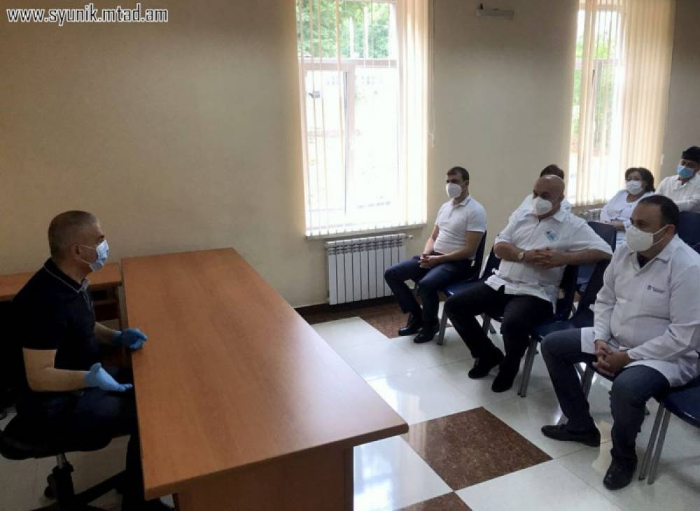 Կորոնավիրուսի բռնկում՝ Սիսիանում ու Մեղրիում․ Հունան Պողոսյանը այցելել է Կապանի բժշկական կենտրոն
