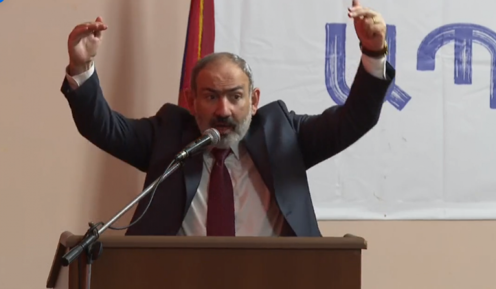 Հիմա հասկացա՞ք, թե ոնց է ծախել Հայրենիքը էս ստոր տականքը․ Ճիշտ նույն կերպ, ոնց հիմա տղուն է ծախում՝ մեր ժողովրդի վրա․․․