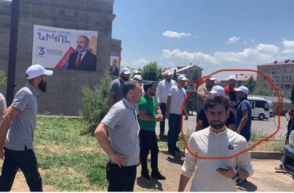 Պատգամավորներն ու «հեղափոխության պահապանները»՝ շրջիկ ցուցարարներ