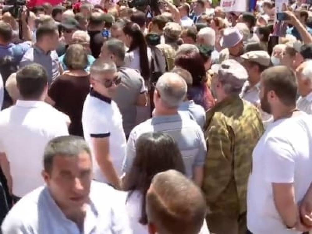 Փաշինյանը հրահանգել է իրեն դավաճան ասողների հարցերը տեղում լուծել՝ բռնել ու ծեծել. «Հրապարակ»