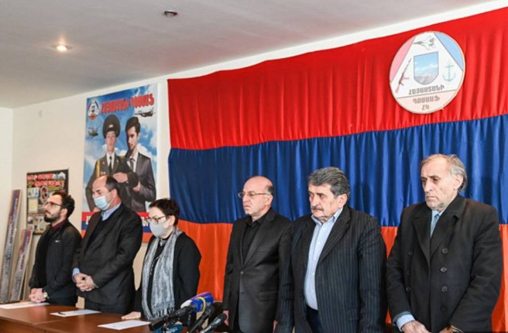 Կոչ ենք անում քվեարկել այն ուժի օգտին, որը հազարավոր հայ երիտասարդների սպանության և թշնամուն հողերի հանձնման պատճառ չի դարձել. Արկադի Տեր-Թադևոսյանի անվան քաղաքացիական խորհուրդ