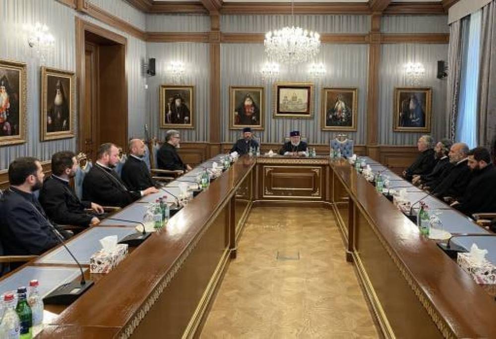Կաթողիկոսն ընդունել է միաբանական համագումարի գործող և նորընտիր հանձնախմբերի անդամներին