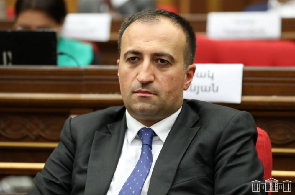 Արսեն Թորոսյանը գնելուց մեկ տարի անց վաճառել է Նոր Հաճնի հողատարածքները