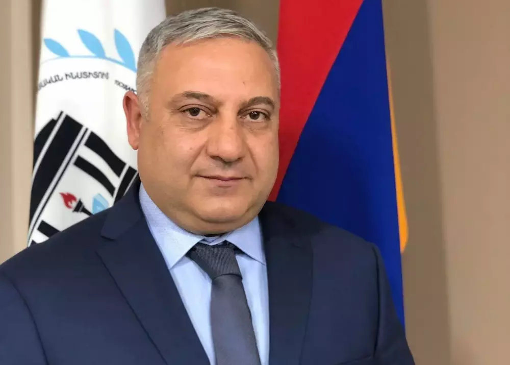 Ֆիզկուլտ ինստիտուտի ռեկտորն իր մտերիմից ծառայողական մեքենա է գնել՝ վճարելով 2,4 միլիոն դրամ ավել գումար. «Ժողովուրդ»