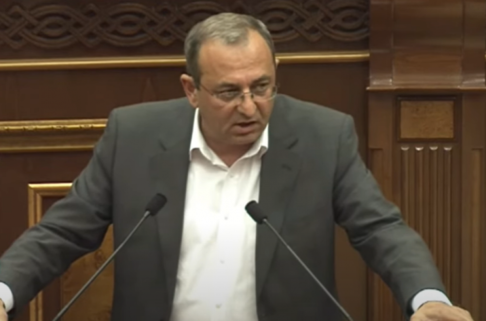 Տո՛ իշխանությունն էլ ձեզ, տո՛ աթոռներն էլ ձեզ, 100 տարի նստեք, բայց անվտանգություն ապահովեք․Արծվիկ Մինասյան