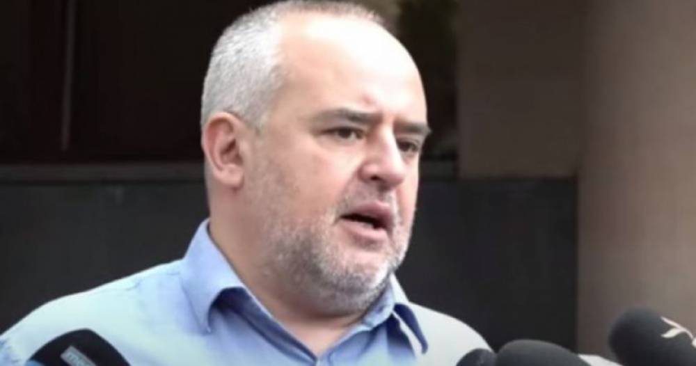 Արմեն Աշոտյանից վերցվել է նրա կենսաչափական անձնագիրը՝ օտարերկրյա վիզաներով, նա տեղափոխվել է կոռուպցիոն դատարան. փաստաբան