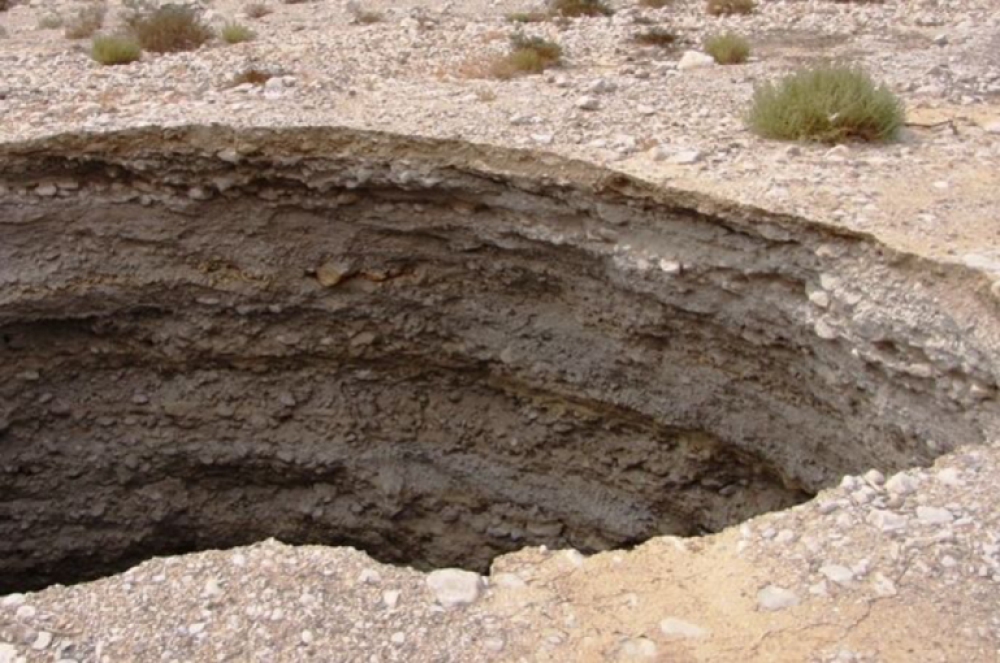 Քաղաքացին ընկել է մոտ 9 մետր խորությամբ փոսն ու արգելափակվել