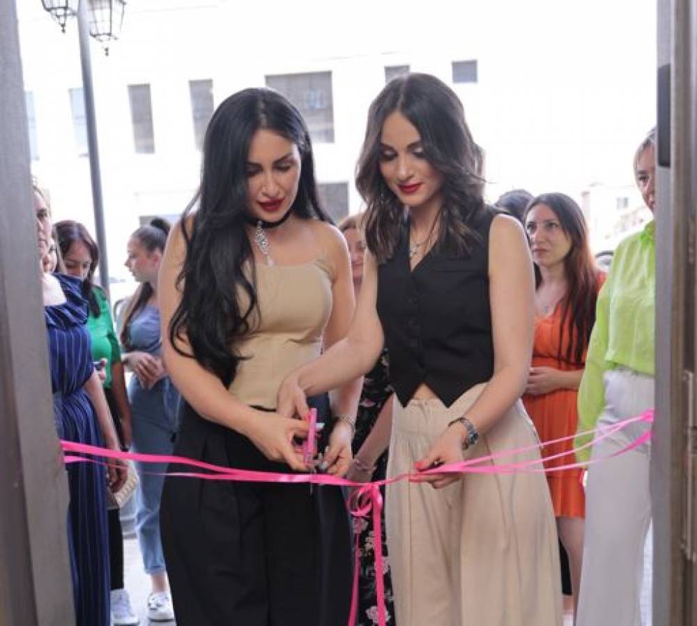 Անդրյան քույրերի վաղեմի երազանքը. Արցախի 14հ ասցեում «Welcome baby»-ի խանութը սպասում է ապագա մայրերին