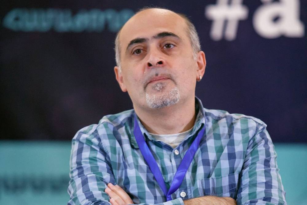 Եթե վիզ պետք ա ծտի հետ Շեքսպիր դիտել, մի հատ գուգլեք, գտեք թատրոնի իրական հասցեն. Սամվել Մարտիրոսյանը զգուշացնում է