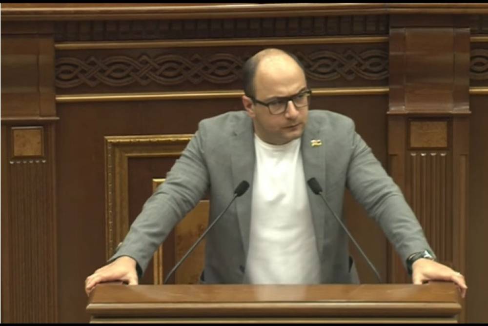 Երբ Նիկոլ Փաշինյանն այս ամբիոնից խոսում է Վազգեն Սարգսյանից, անդիմադրելի ցանկություն է առաջանում հրապարակել այն բոլոր կեղտոտ հոդվածները, որոնք ժամանակին հրապարակել է սպարապետի մասին