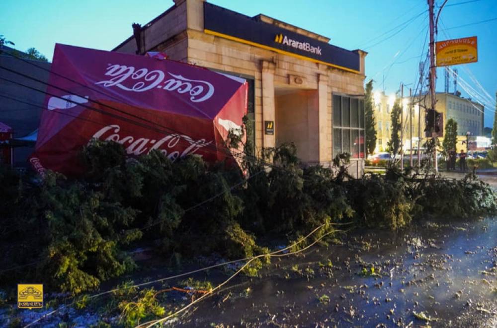 Տեղատարափ կարկուտից հետո Իջևանում գրանցվել են բազմաթիվ ավերածություններ (լուսանկարներ)
